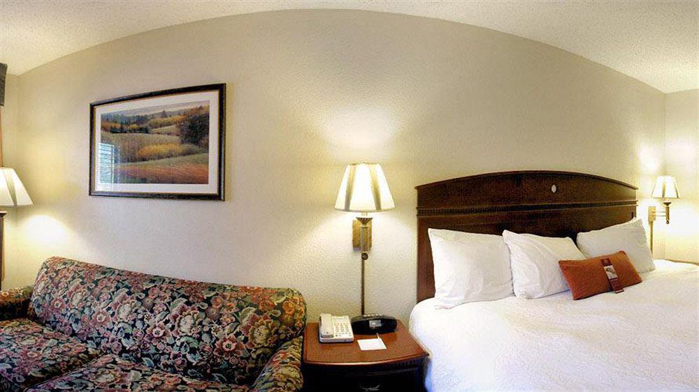 Hampton Inn Dalton Luaran gambar
