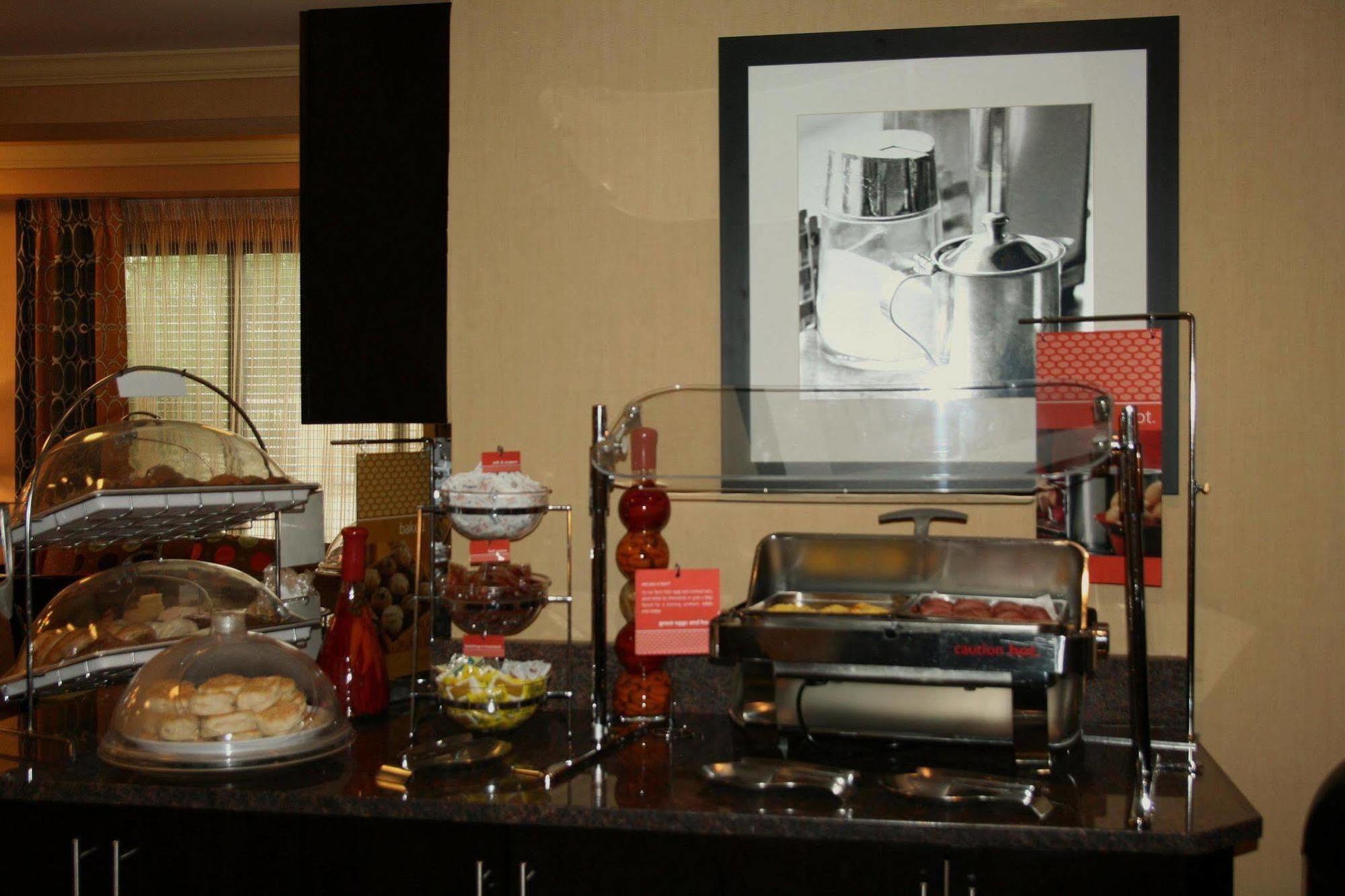 Hampton Inn Dalton Restoran gambar